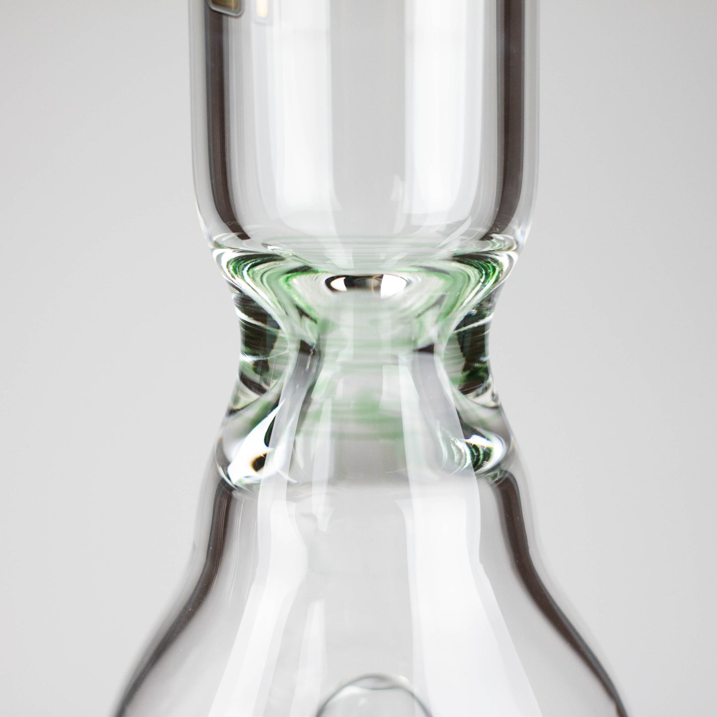 NG | 16" Pear Shape Tube with UFO Perc [BO-066]