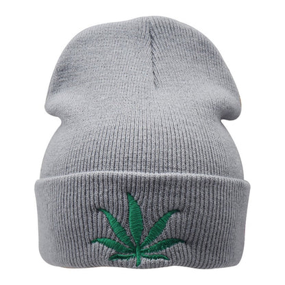New Men Women Winter Weed Leaf Beanie Hats Warm Hip Hop Punk Knitting Winter Hat For Women Autumn Woolen Cap Skullies Black Hat